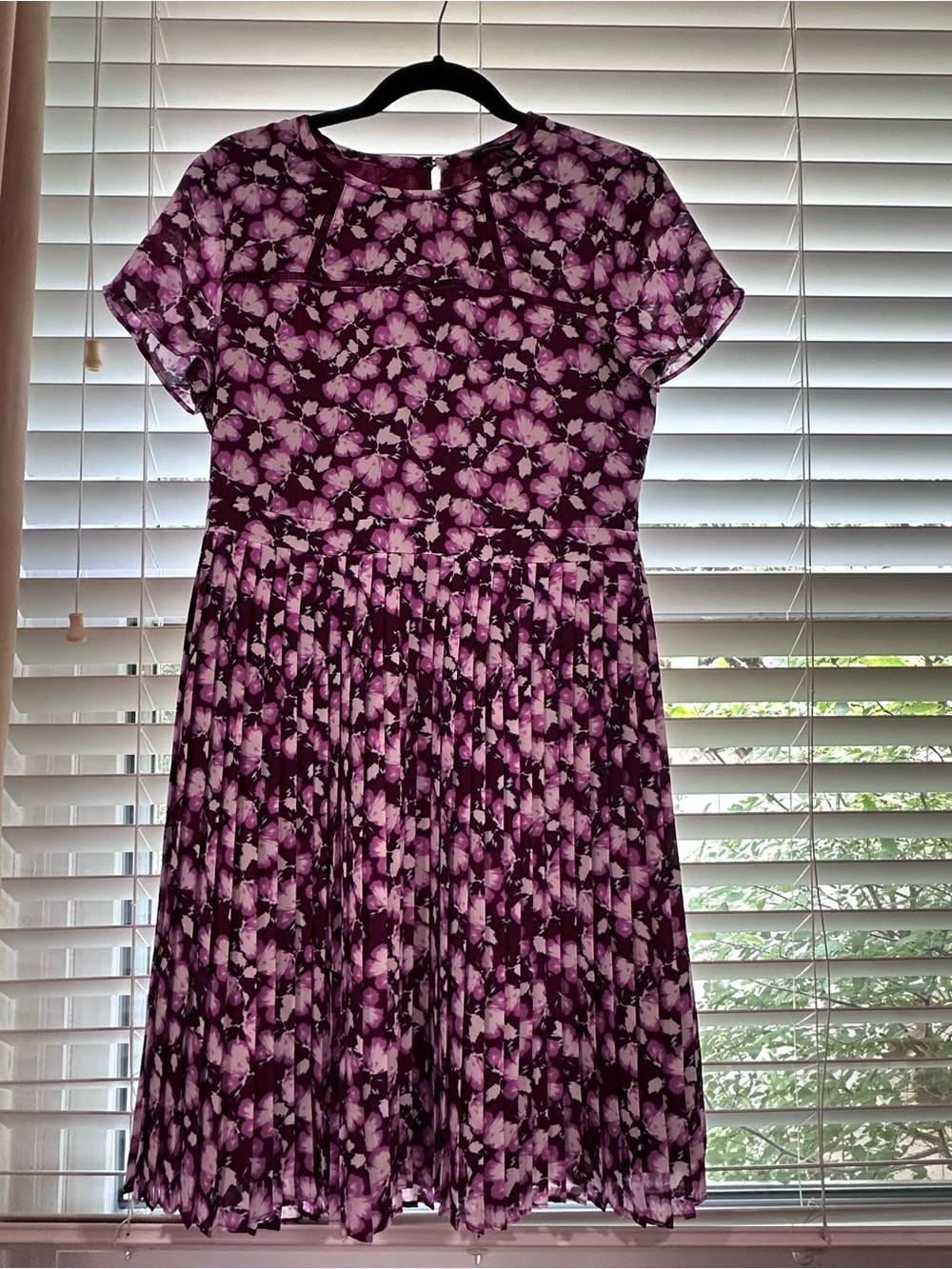 Banana Republic Purple Floral Pleated Short-Sleeve Dress